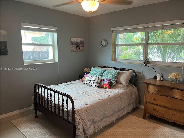 bedroom with ceiling fan