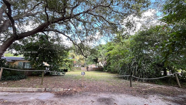 Listing photo 3 for 201 SW 11th Ct, Fort Lauderdale FL 33315