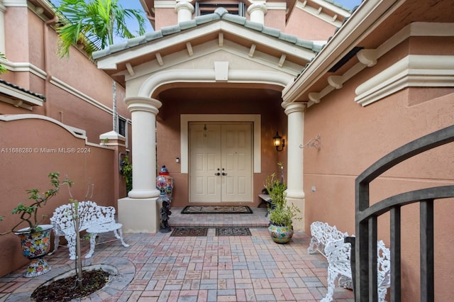 view of entrance to property