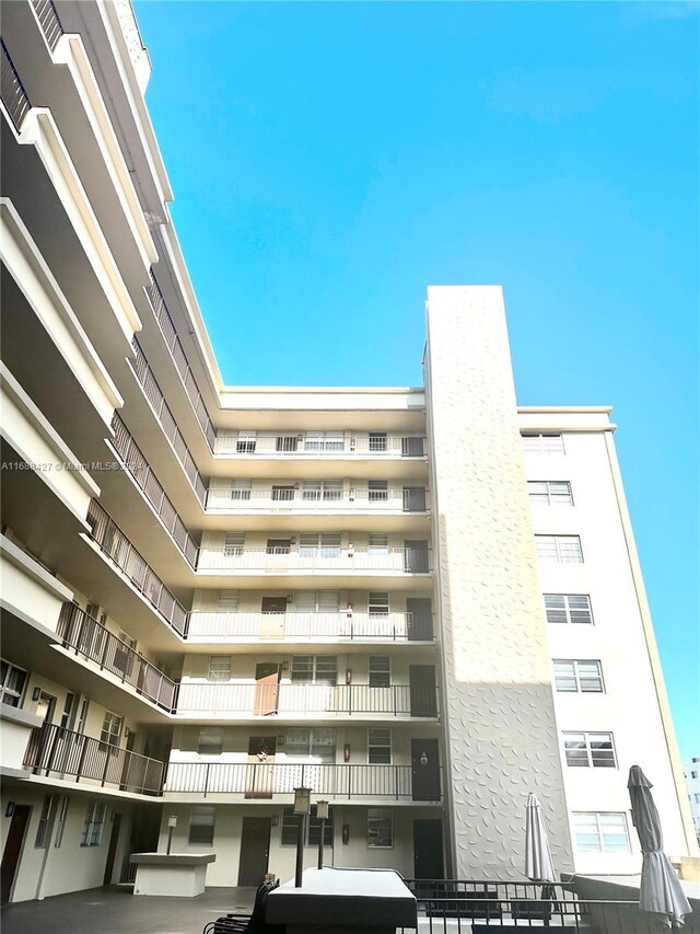 1811 Jefferson St Unit 210, Hollywood, FL 33020 - view of apartment building / complex