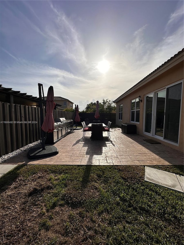 view of yard with a patio area