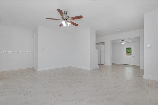 empty room with ceiling fan