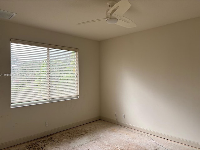 empty room featuring ceiling fan