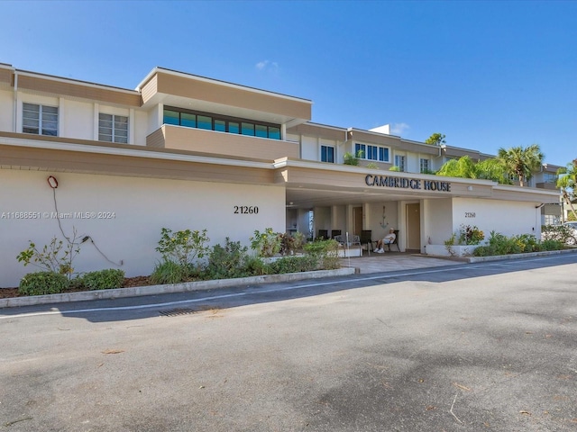 view of front of house