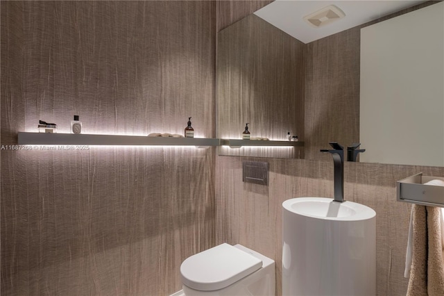1000 Biscayne Blvd Unit 2702, Miami, FL 33132 - bathroom featuring toilet