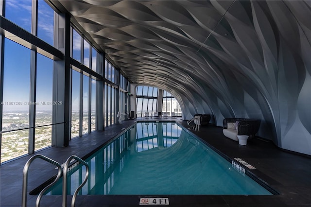 1000 Biscayne Blvd Unit 2702, Miami, FL 33132 - view of indoor community pool