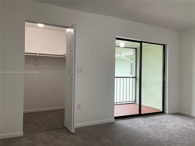 bathroom featuring toilet and shower / tub combo with curtain