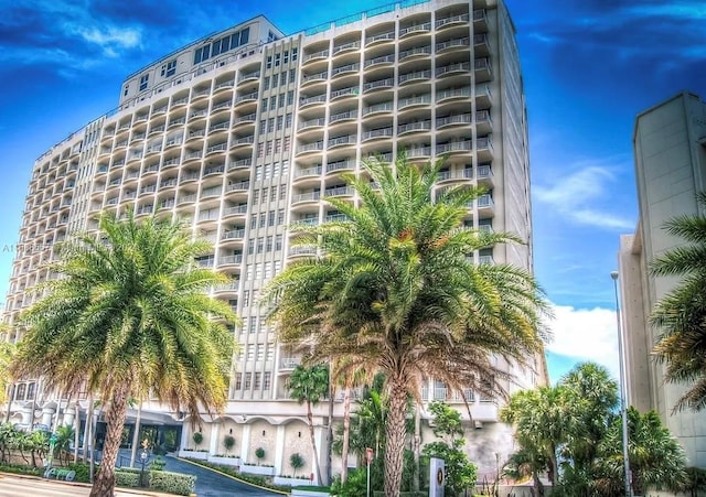 5401 Collins Ave Unit 412, Miami Beach, FL 33140 - view of apartment building / complex