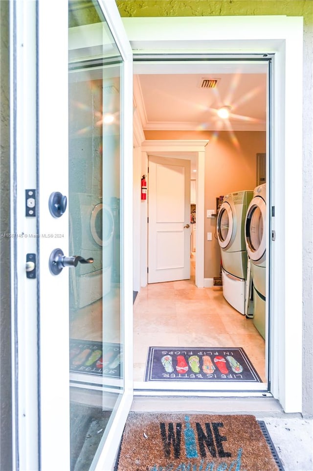 property entrance featuring washer and clothes dryer