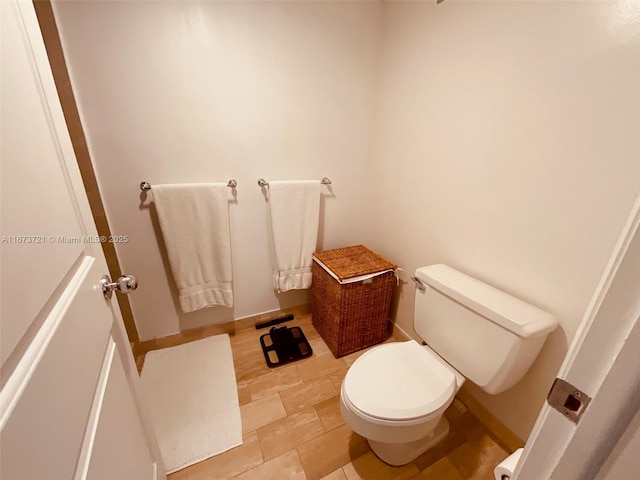 bathroom featuring toilet