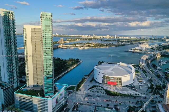 888 Biscayne Blvd Unit 4007, Miami, FL 33132 - view of urban area with a nearby body of water and a marina