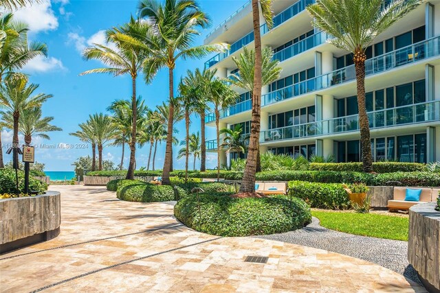 view of property's community featuring a water view