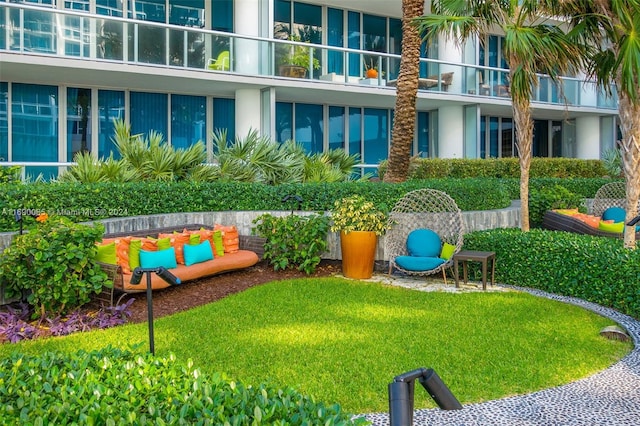 6801 Collins Ave Unit 1215, Miami Beach, FL 33141 - view of grassy yard
