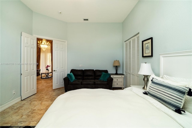 bedroom with a closet