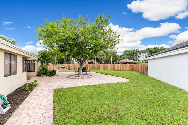 view of yard with a patio