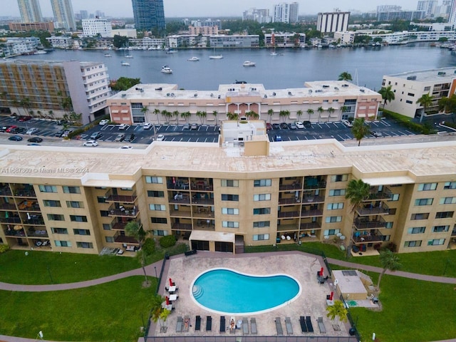 bird's eye view featuring a water view