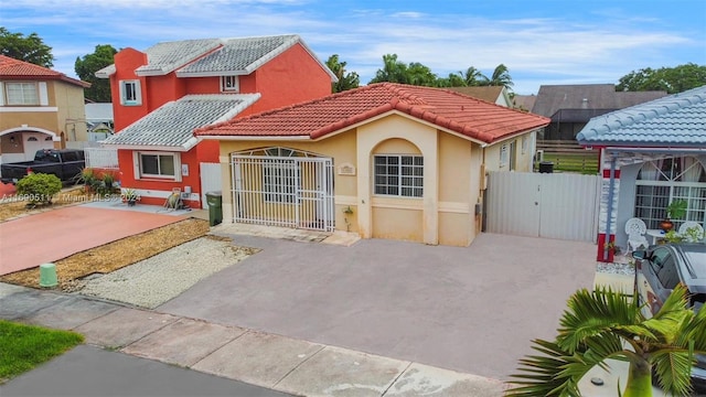 view of front of house featuring a patio area