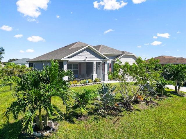 view of front of house featuring a front yard