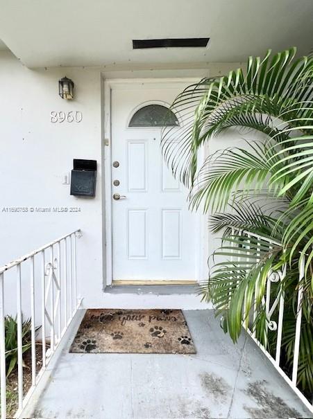 view of property entrance