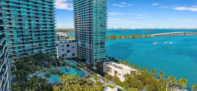 view of water feature featuring a view of city