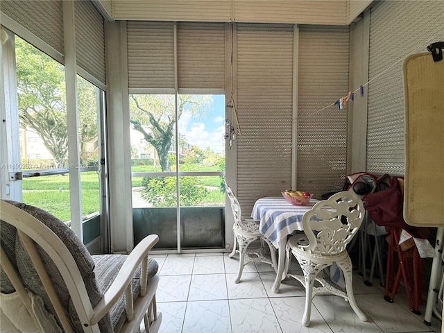 view of sunroom / solarium