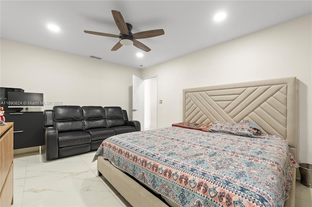 bedroom with ceiling fan