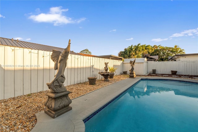 view of swimming pool