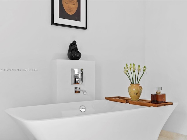 bathroom with a bathtub