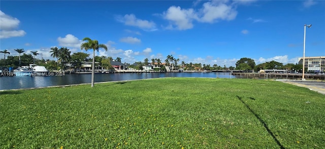 view of yard featuring a water view