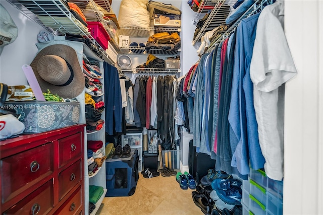 view of spacious closet