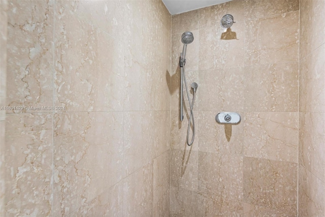 details with a tile shower