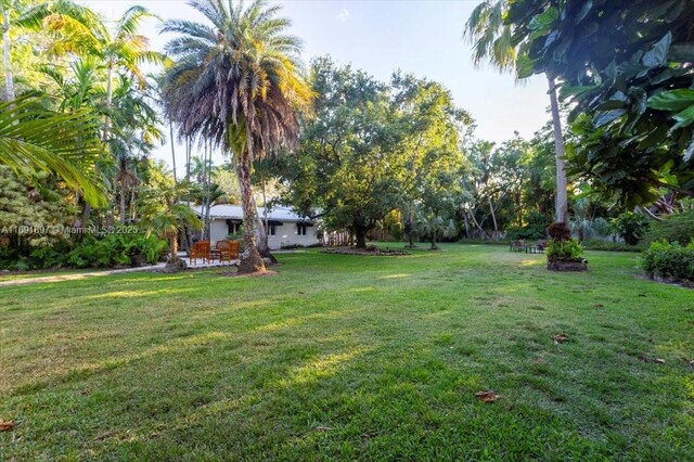13470 SW 67th Ave, Pinecrest, FL 33156 - view of grassy yard