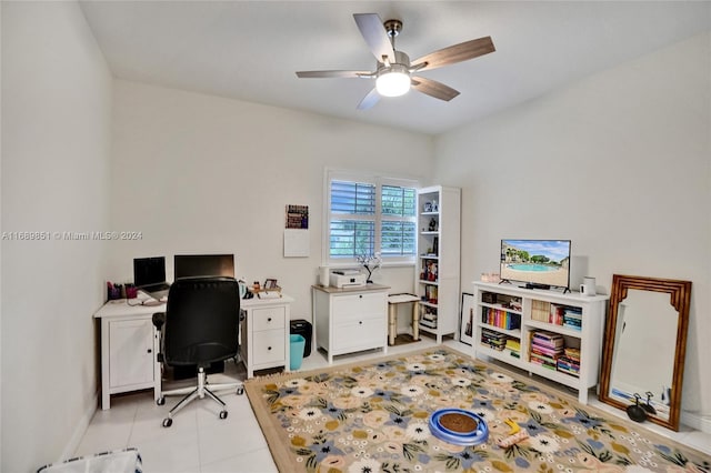 office space with ceiling fan