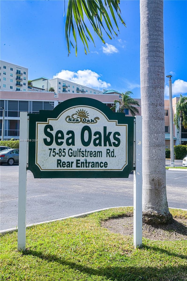 view of community / neighborhood sign