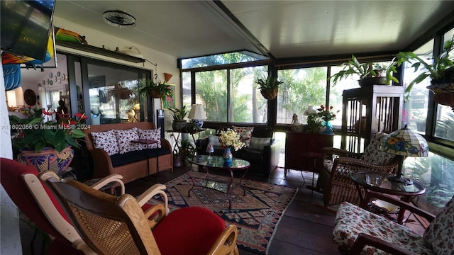 view of sunroom / solarium