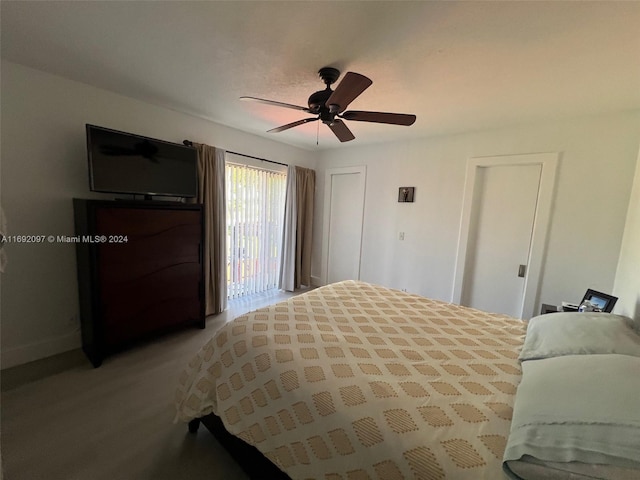 bedroom with ceiling fan