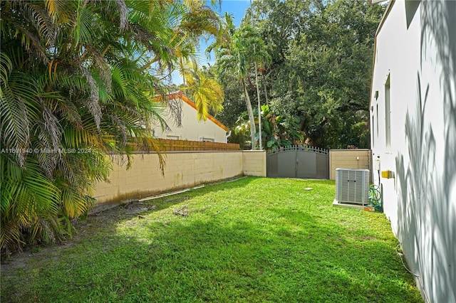 view of yard featuring cooling unit