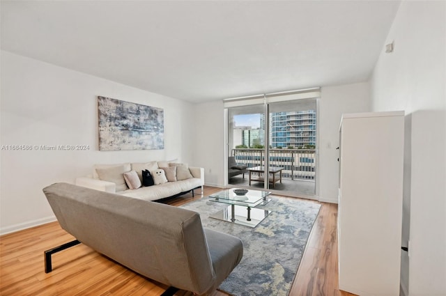 Listing photo 2 for 1200 Brickell Bay Dr Unit 2318, Miami FL 33131