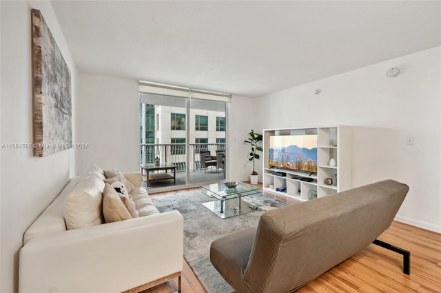 Listing photo 3 for 1200 Brickell Bay Dr Unit 2318, Miami FL 33131