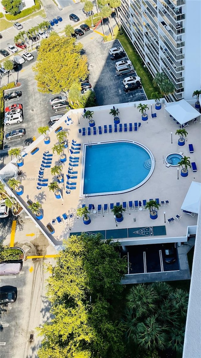 3731 N Country Club Dr Unit 1121, Aventura, FL 33180 - aerial view of a pool area