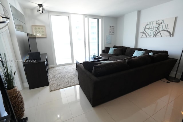 209 N Fort Lauderdale Beach Blvd Unit 7D, Fort Lauderdale, FL 33304 - living area featuring light tile patterned floors