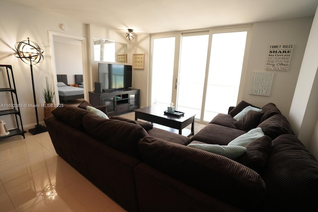 209 N Fort Lauderdale Beach Blvd Unit 7D, Fort Lauderdale, FL 33304 - view of living room