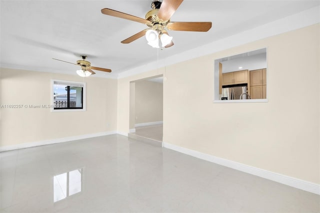 empty room with ceiling fan