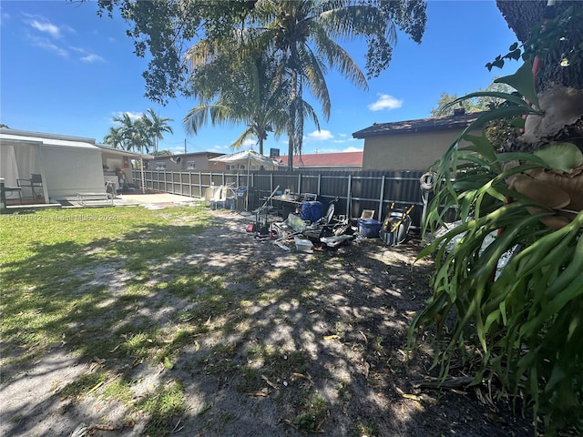 view of yard with a patio