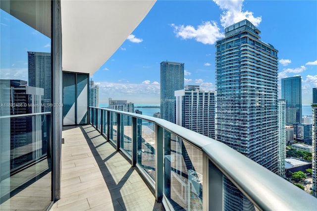 45 SW 9th St Unit 4306, Miami, FL 33130 - balcony featuring a water view and a city view