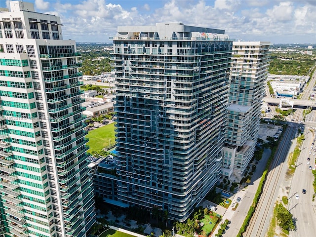 121 NE 34th St Unit 3116, Miami, FL 33137 - view of building exterior featuring a city view