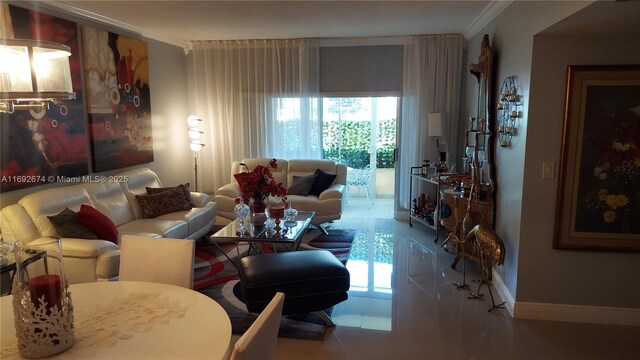 4350 Hillcrest Dr Unit 112, Hollywood, FL 33021 - living room with ornamental molding and baseboards