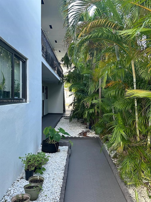 2379 NE 172nd St, North Miami Beach, FL 33160 - photo 4