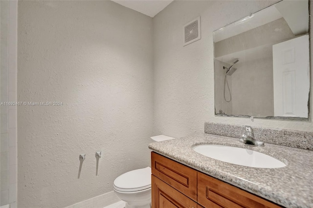 tiled empty room featuring ceiling fan