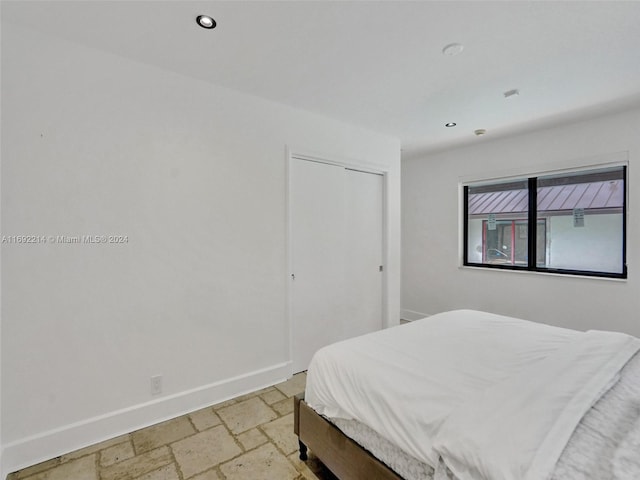 bedroom with a closet